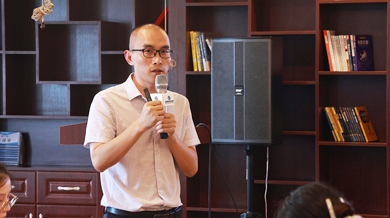 4Y7A9278(1).jpg 4Y7A9278(1).jpg